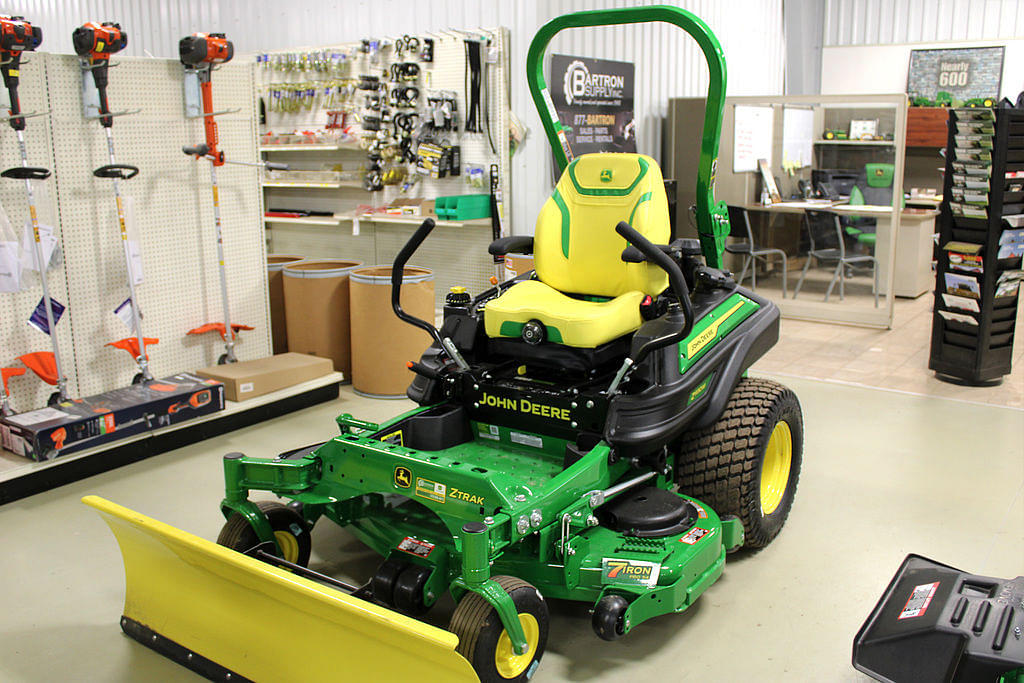 Image of John Deere Z760R Image 1