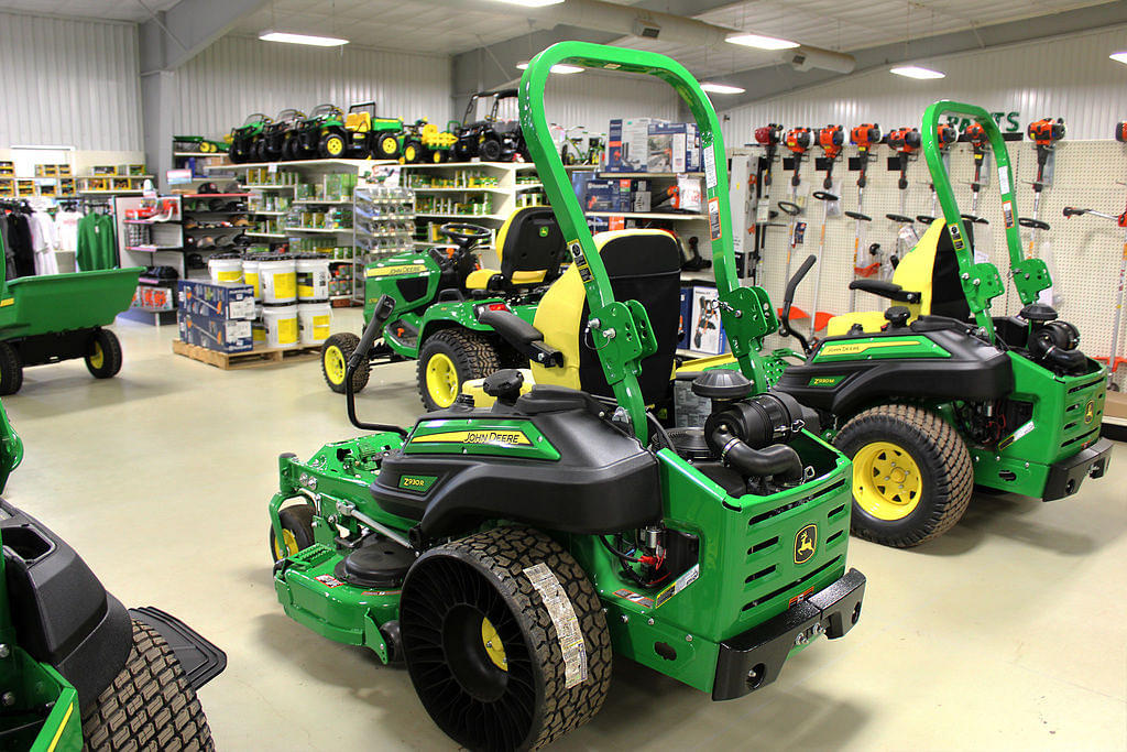 Image of John Deere Z760R Image 1