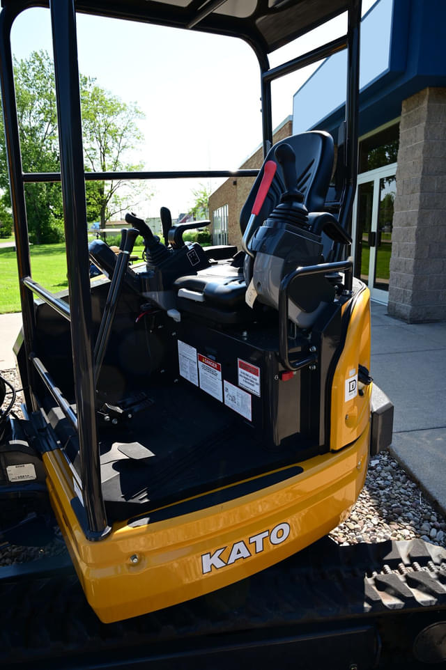 Image of Kato HD30V5 equipment image 1