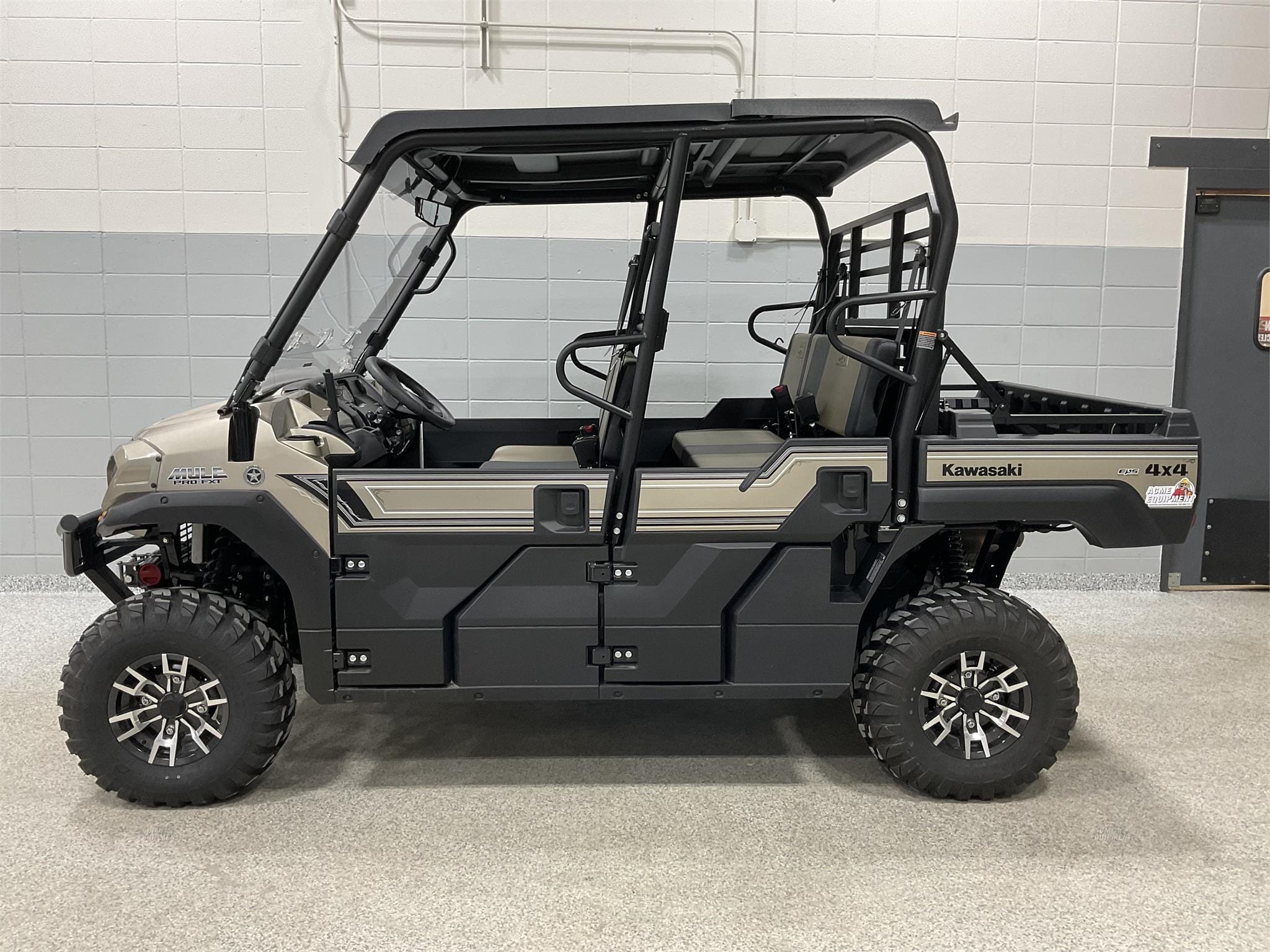 2023 Kawasaki Mule Pro FXT Ranch Edition Equipment Image0