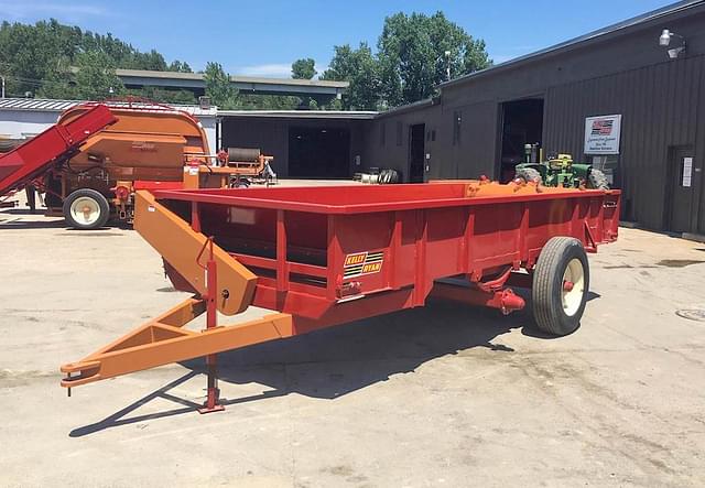 Image of Kelly Ryan 4x10 Manure Spreader equipment image 2