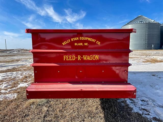 Image of Kelly Ryan Feed-R-Wagon equipment image 4