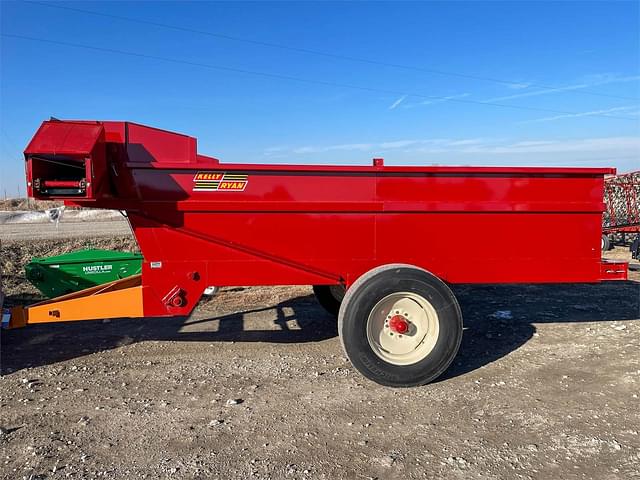 Image of Kelly Ryan Feed-R-Wagon equipment image 1