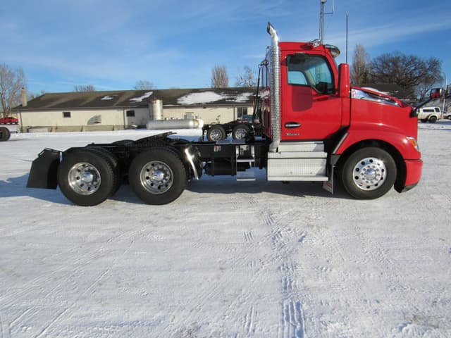 Image of Kenworth T680 equipment image 3