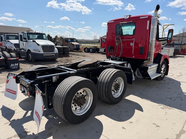 Image of Kenworth T680 equipment image 2