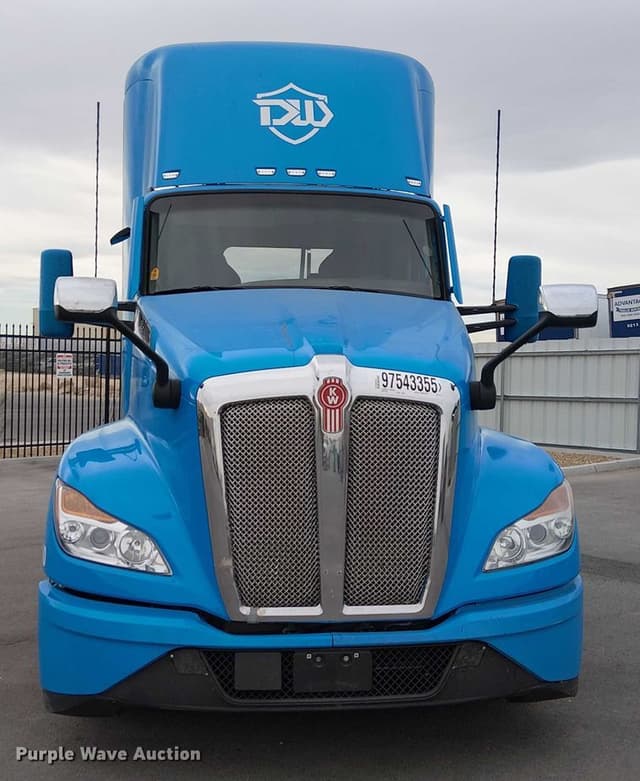Image of Kenworth T680 equipment image 1