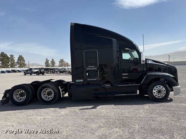 Image of Kenworth T680 equipment image 3