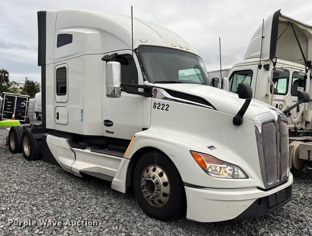 Image of Kenworth T680 equipment image 2