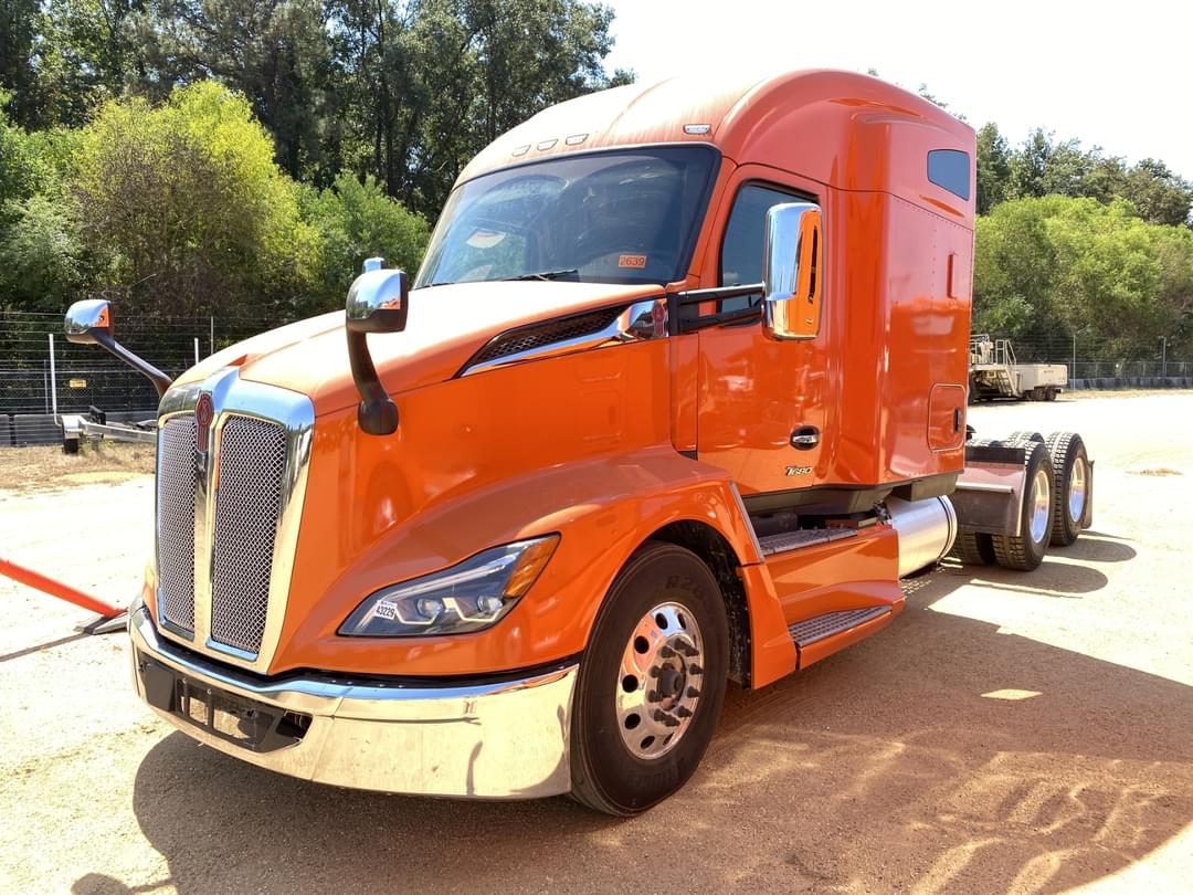 Image of Kenworth T680 Primary image