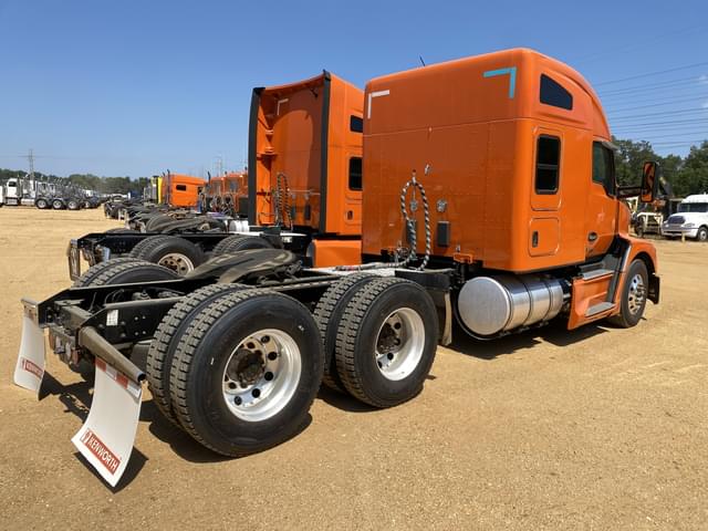 Image of Kenworth T680 equipment image 2