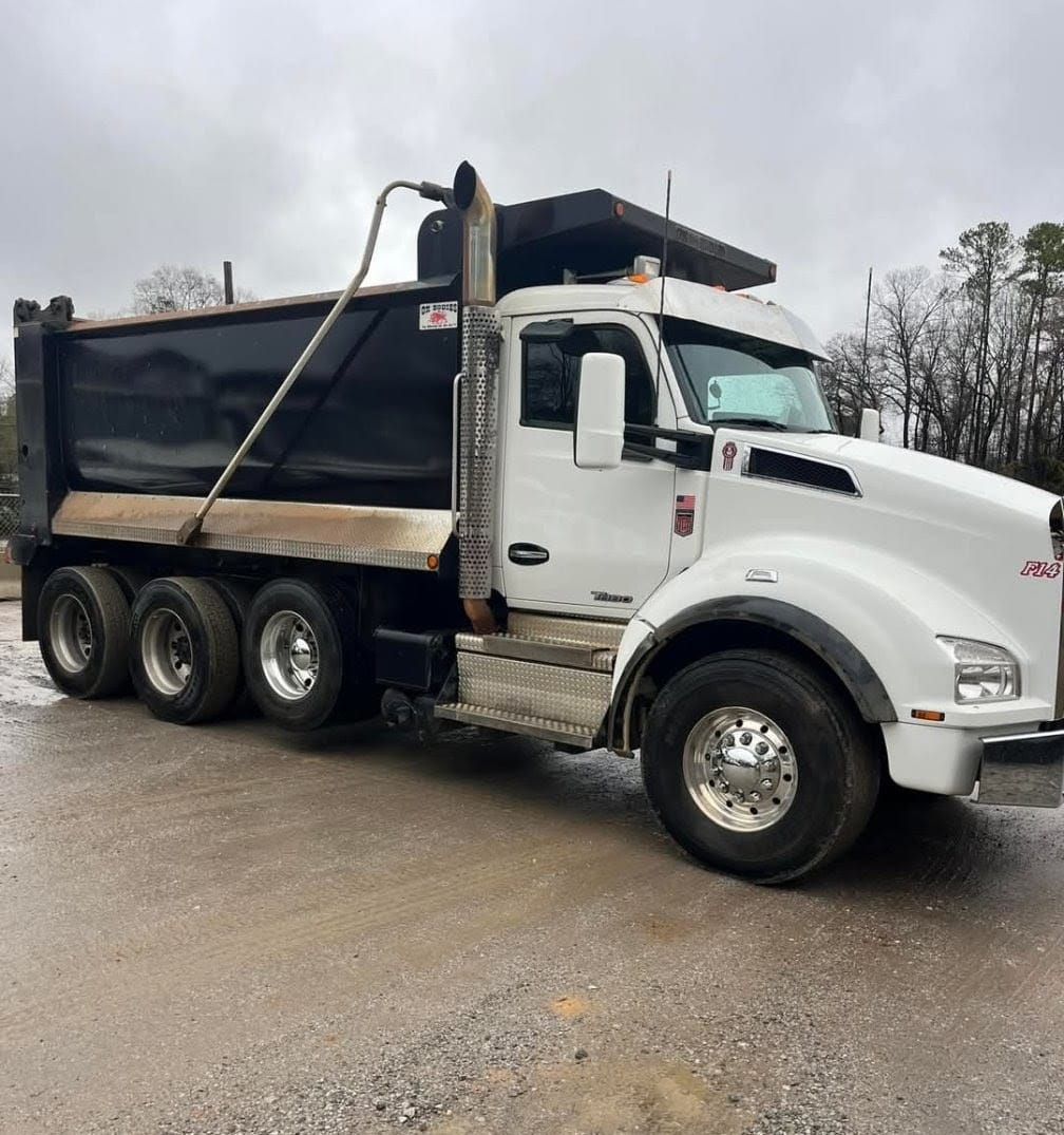 2023 Kenworth T880 Equipment Image0