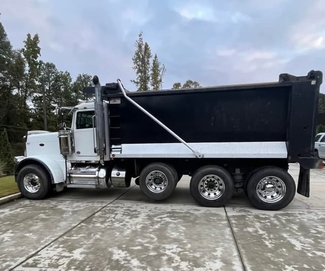 Image of Kenworth T880 equipment image 1