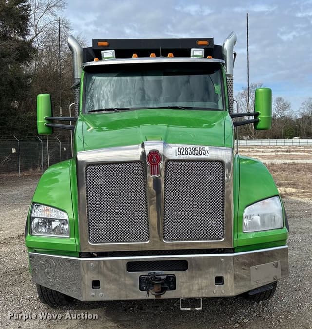 Image of Kenworth T880 equipment image 1