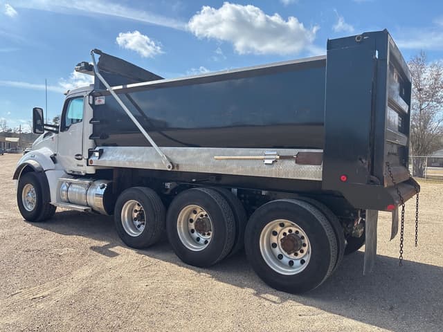 Image of Kenworth T880 equipment image 3