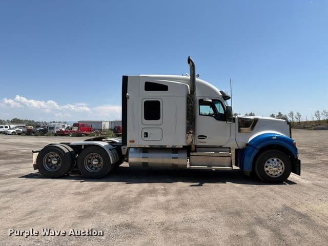 Image of Kenworth W990 equipment image 3