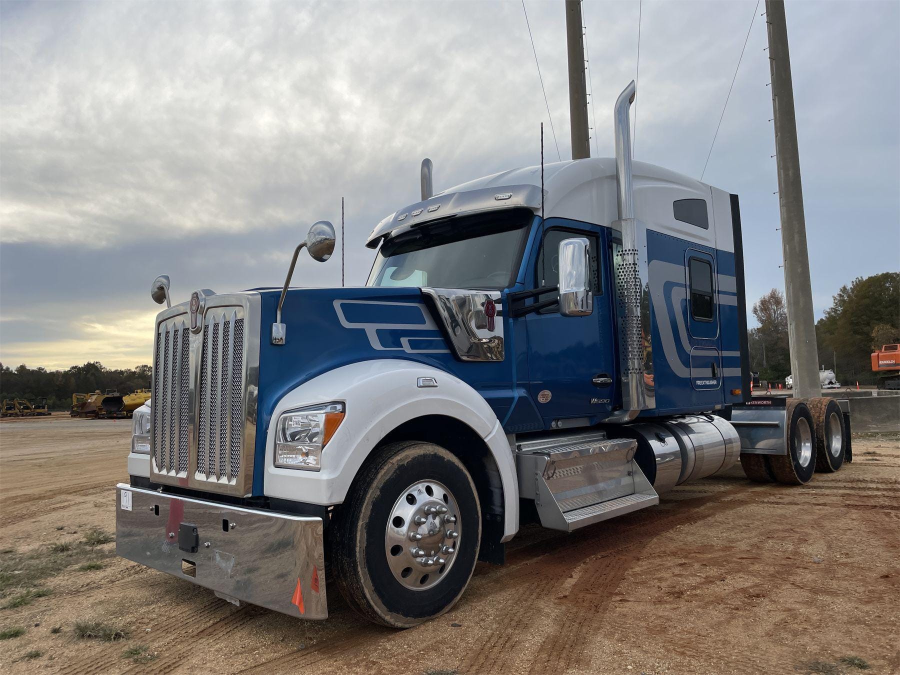Main image Kenworth W990