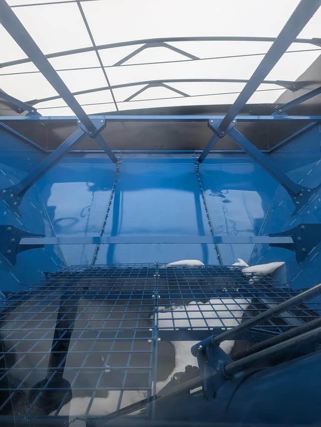 Image of Kinze 1051 equipment image 3