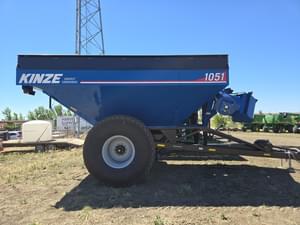 2023 Kinze 1051 Image