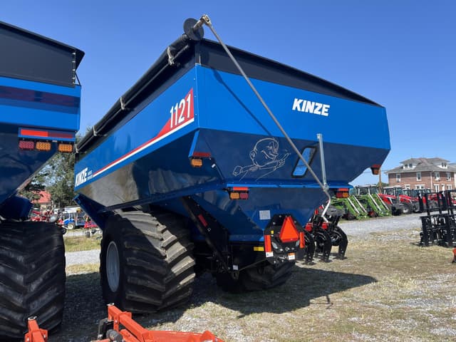 Image of Kinze 1121 equipment image 2