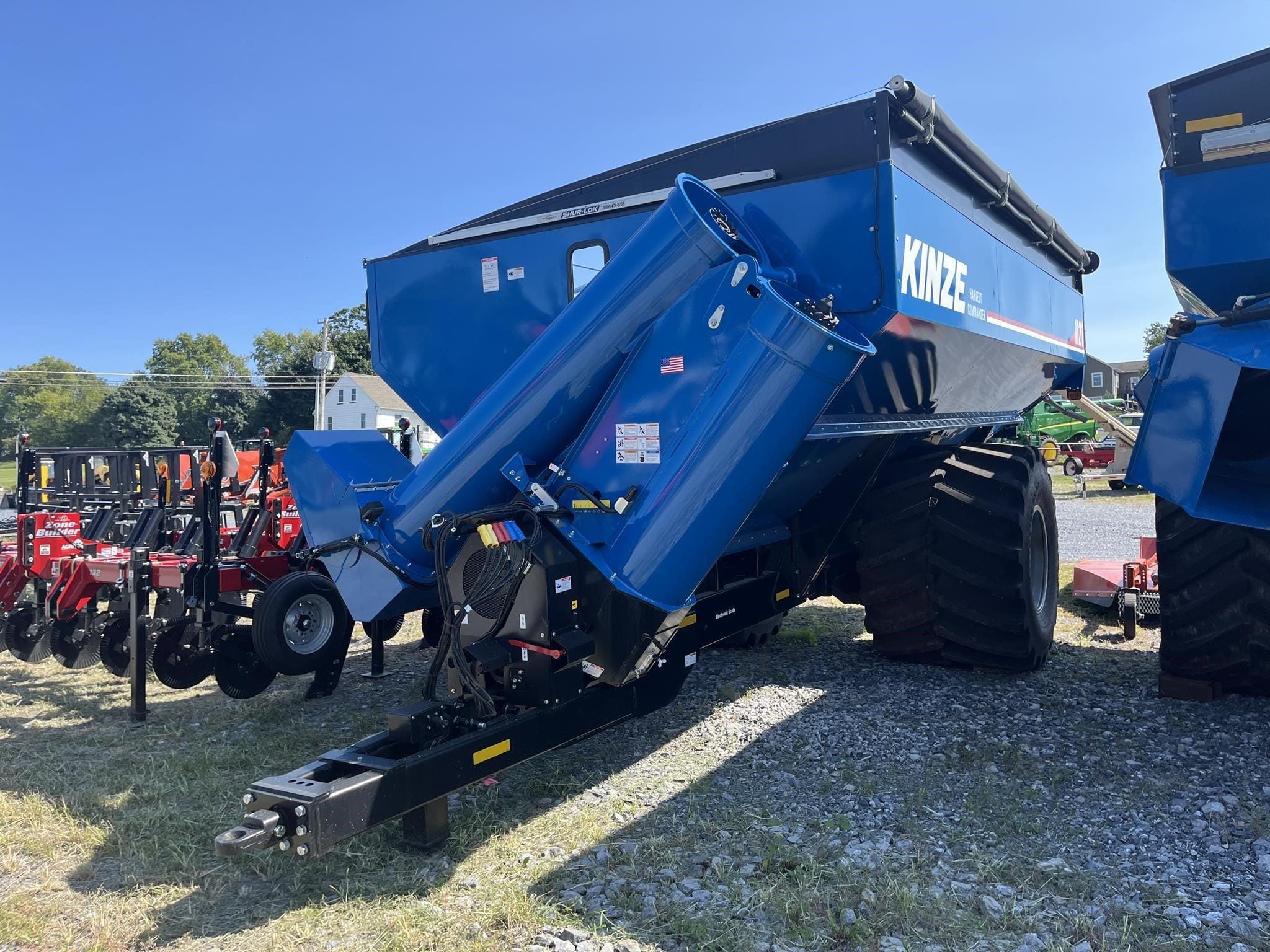 2023 Kinze 1121 Equipment Image0