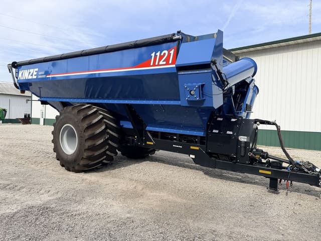 Image of Kinze 1121 equipment image 1