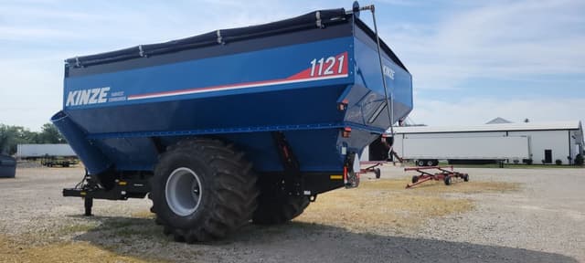 Image of Kinze 1121 equipment image 2