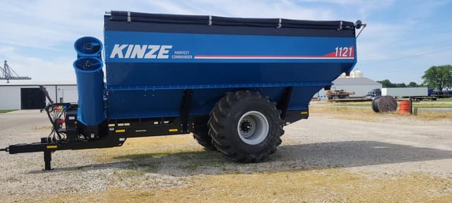 Image of Kinze 1121 equipment image 1