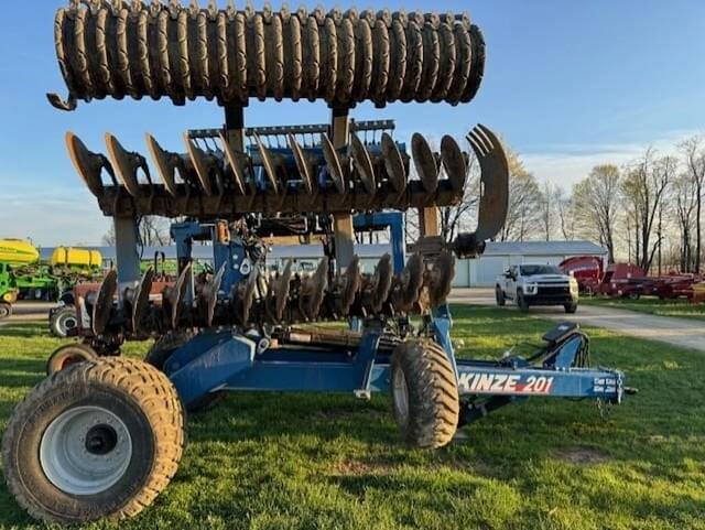 Image of Kinze Mach Till 201 equipment image 2