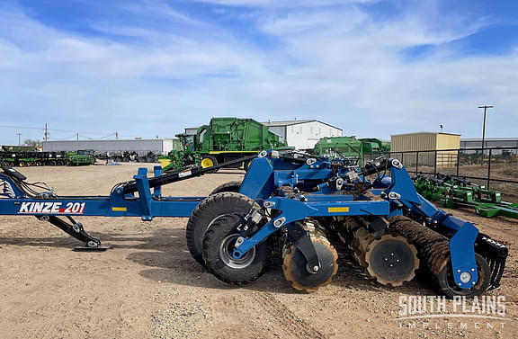 Image of Kinze Mach Till 201 equipment image 1