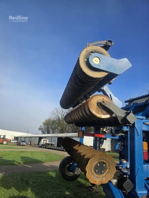 Image of Kinze Mach Till 261 equipment image 4