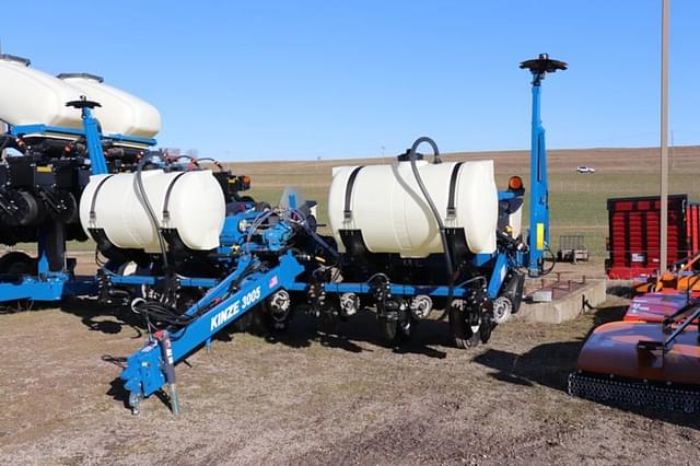 Image of Kinze 3005 equipment image 2