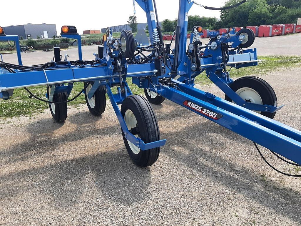 Image of Kinze 3205 Image 1