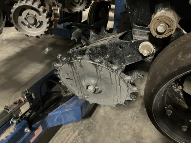 Image of Kinze 3505 equipment image 3