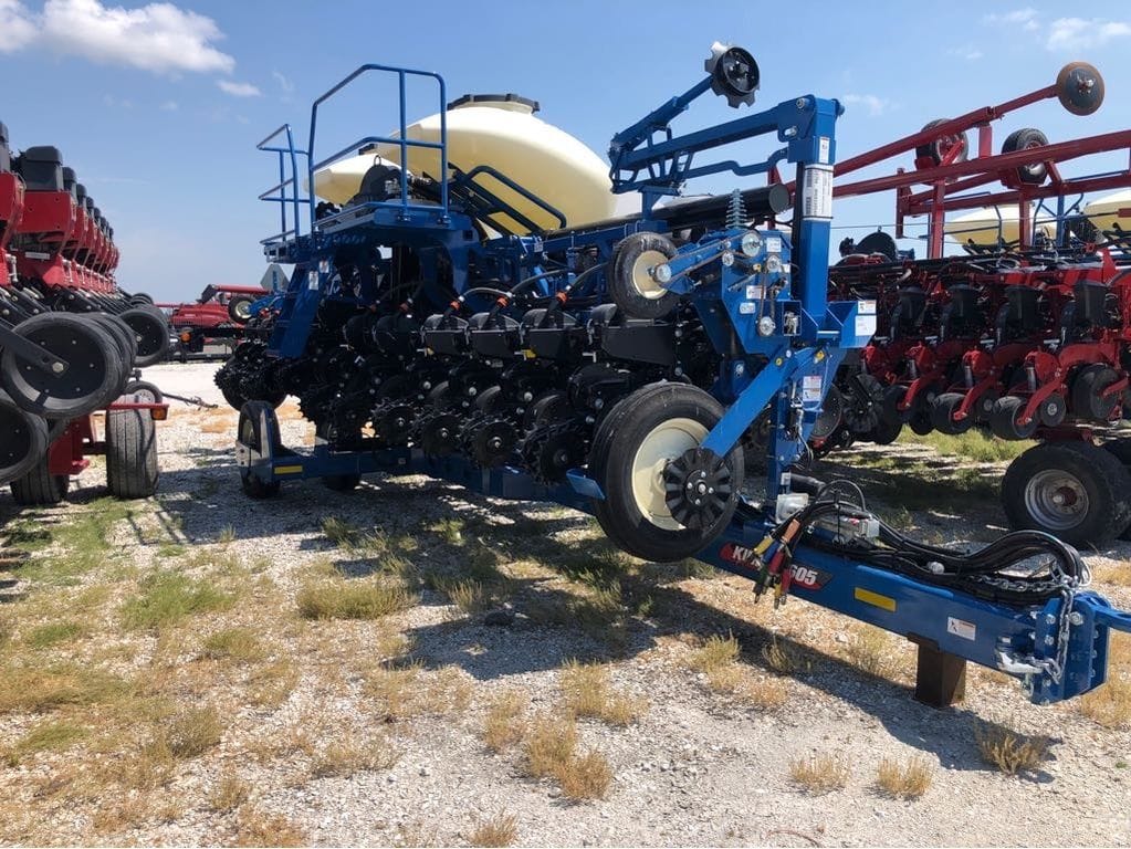 2023 Kinze 3605 Equipment Image0