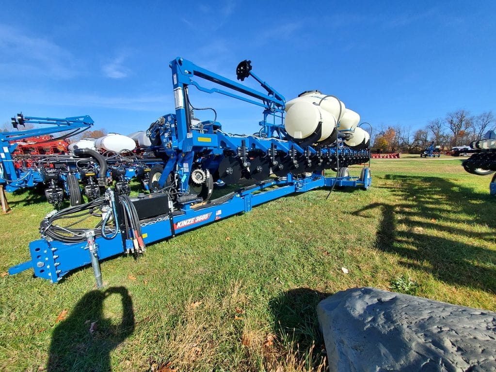 Main image Kinze 3605