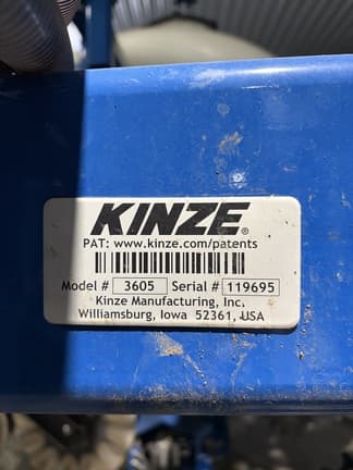 Image of Kinze 3605 equipment image 1