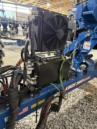 Image of Kinze 3665 equipment image 1