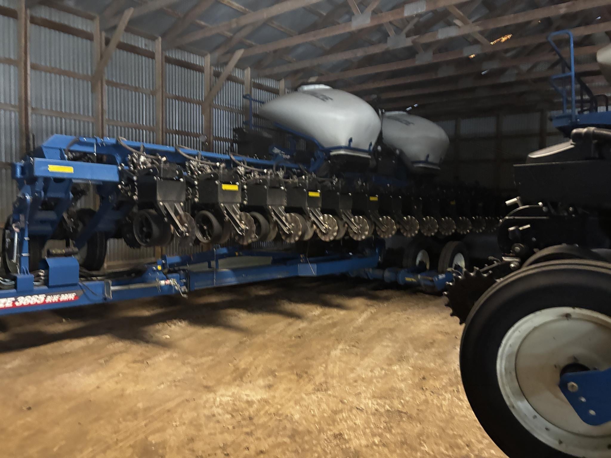 2023 Kinze 3665 Equipment Image0