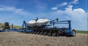 2023 Kinze 3665 Image