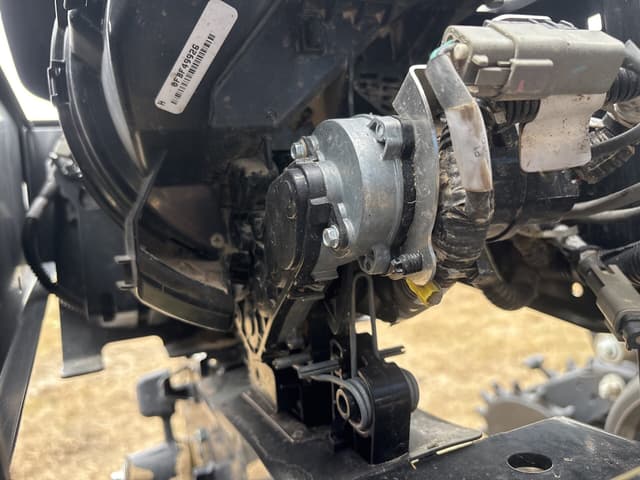 Image of Kinze 3665 equipment image 4