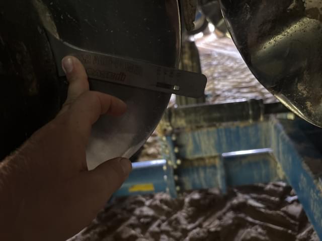 Image of Kinze 3665 equipment image 3