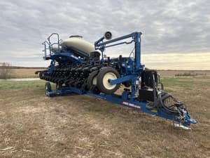 2023 Kinze 3665 Image