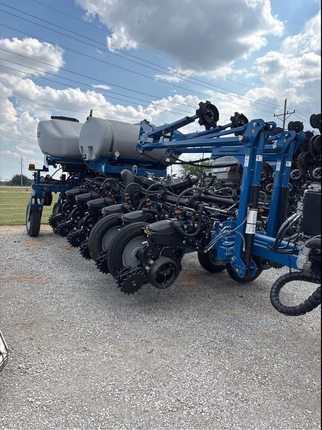 Image of Kinze 4905 equipment image 4