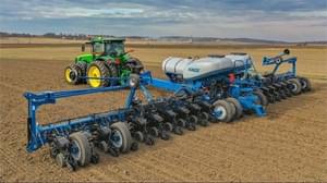 2023 Kinze 4905 Image