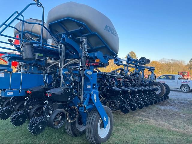 Image of Kinze 4905 equipment image 2