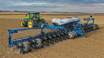 2023 Kinze 4905 Equipment Image0