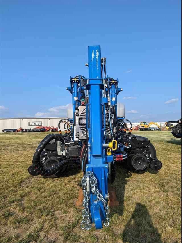 Image of Kinze 4905 equipment image 2