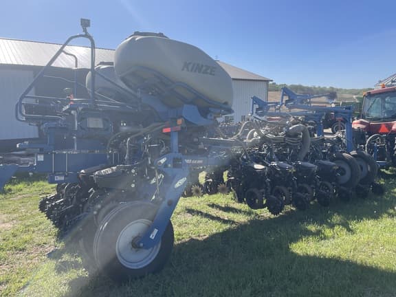 Image of Kinze 4905 equipment image 2