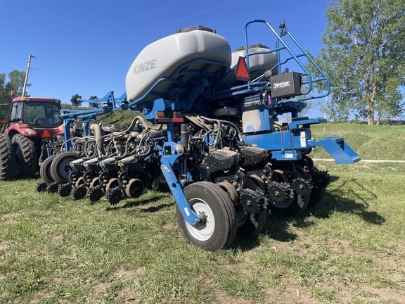 Image of Kinze 4905 equipment image 3