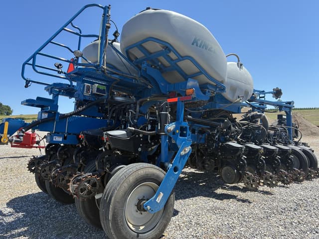 Image of Kinze 4905 equipment image 2